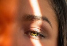 건강한 피부를 위한 방법 portrait of woman face